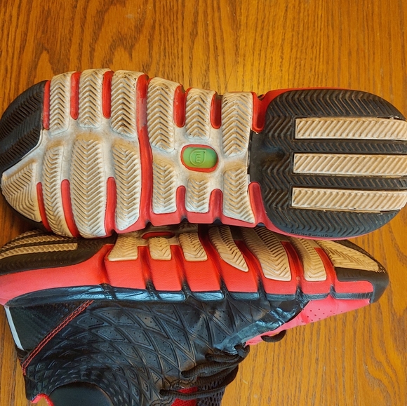Adidas D basketball shoes - Picture 8 of 12